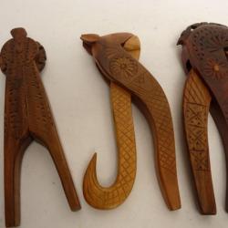 Trois Casse noix Art populaire cuisine