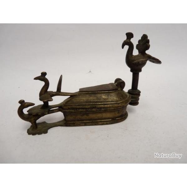 Bote  fards bronze Paons Inde XIXe sicle