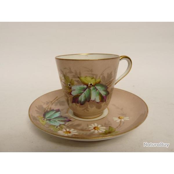 Ancienne tasse porcelaine maille marguerite Art de la table