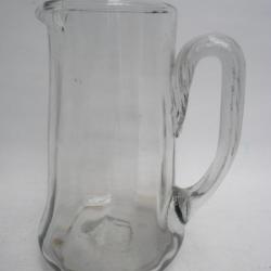 Ancien pichet en verre soufflé