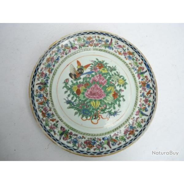 Ancienne assiette porcelaine Chine Canton Famille rose