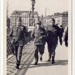 CPA Suisse Militaire Militaria Genève Pont du Mont Blanc