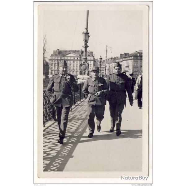 CPA Suisse Militaire Militaria Genve Pont du Mont Blanc
