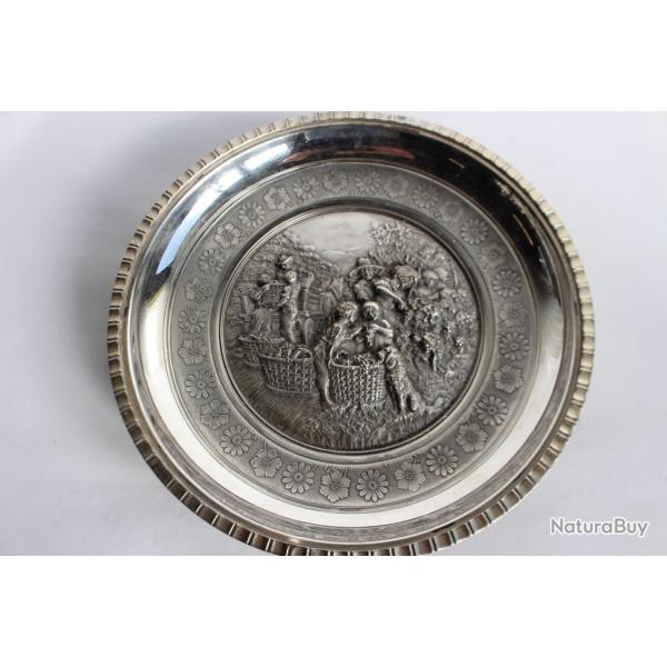 Coupe a raisins mtal argent en relief  vendangeurs  vin