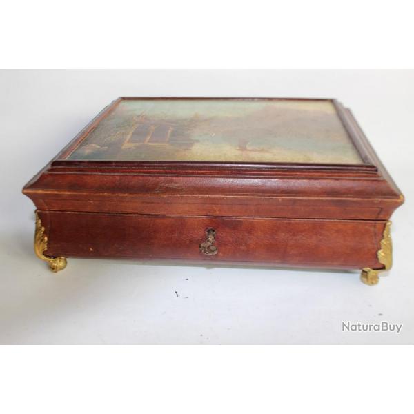 Coffret a jeux musical Samuel Troll Art populaire Suisse boite a musique