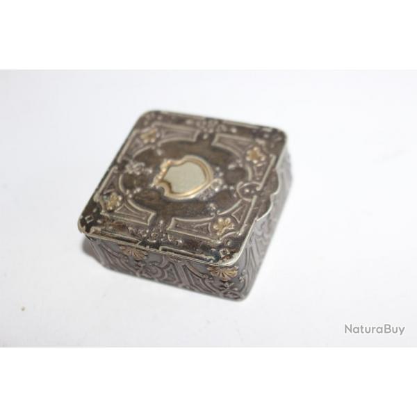 Boite a poudre argent