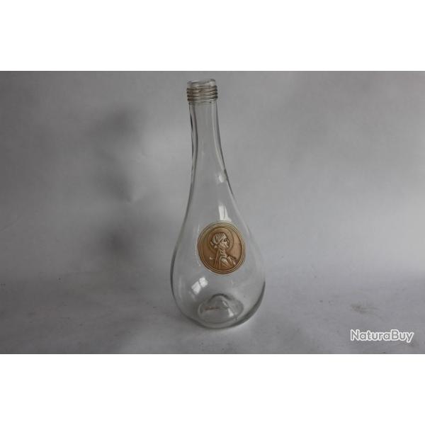 Bouteille LALIQUE Clos Sainte Odile Art de la table