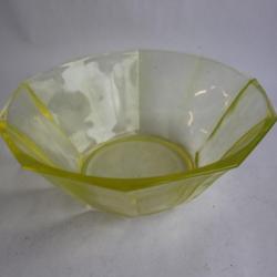 Coupe en verre à l'urane (Ouraline) Art de la table