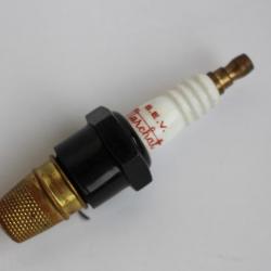 Etui de couture bougie automobile Marchal