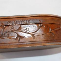 Boite a chapelet CHAMONIX bois sculpté Art populaire