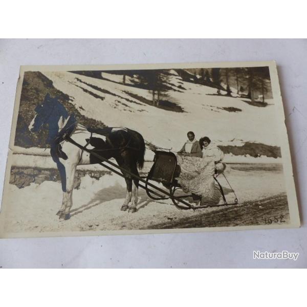 CPA l'hiver a Saint-Moritz promenade en traineau