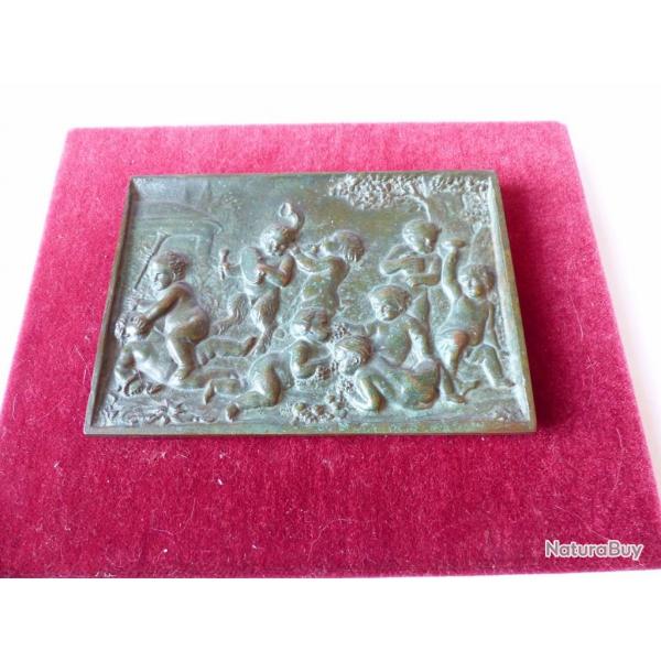 Bas relief bronze  bacchanale d'enfants  Antiquits