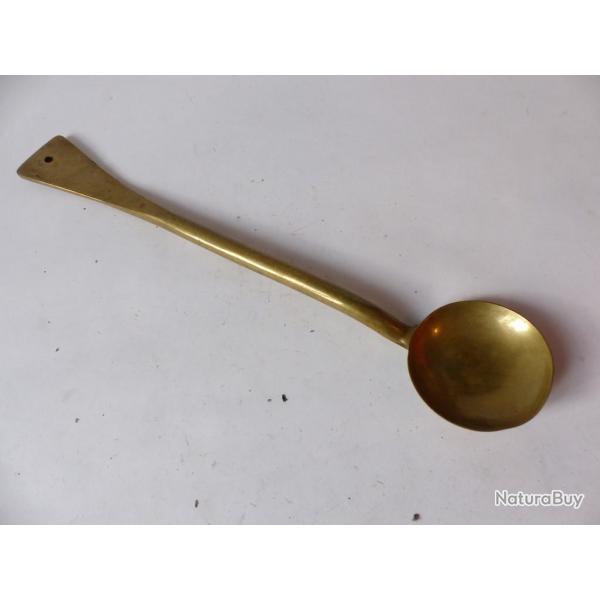 Grande cuillre de service laiton cuisine restaurant