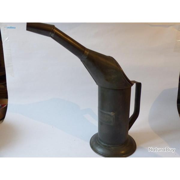 Verseuse mesure  pour huile mcanique science et technique