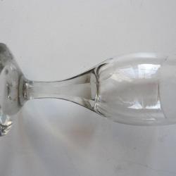 Petit verre soufflé et taillé début XIXe siècle Antiquité