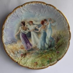 Grande assiette decorative Limoges Napoleon III femmes