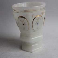 Verre gobelet opaline Charles X
