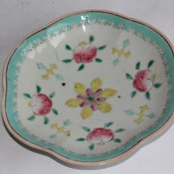 Assiette porcelaine émaillée Chine Tongzhi XIXe siècle
