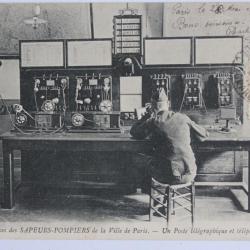 CPA Sapeurs-Pompiers Paris poste télégraphique et téléphonique