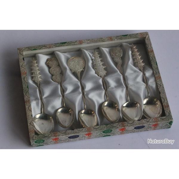 Six petites cuillres argent massif Souvenir Chine