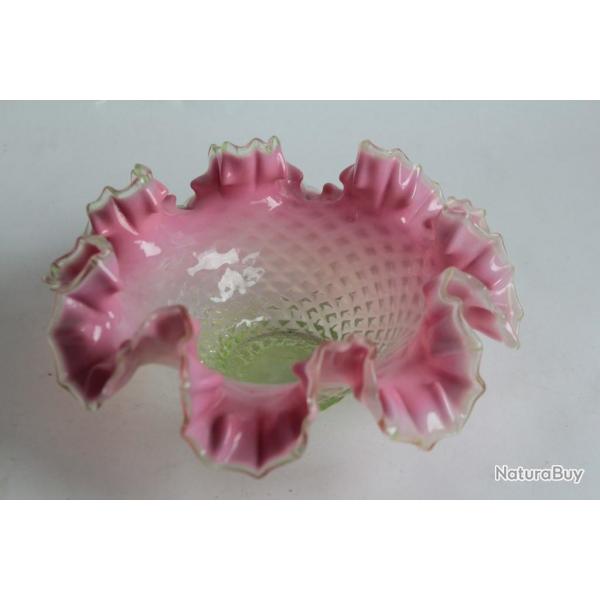 Coupe verre opalescent Urane Thomas Webb