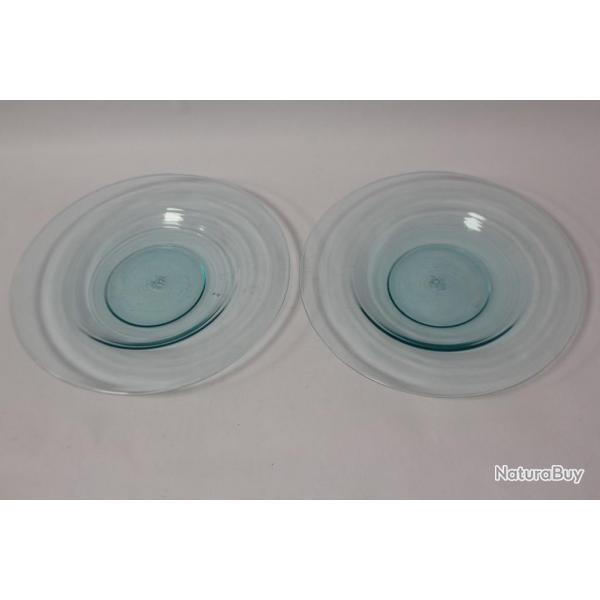 Deux assiettes verre souffl bleu design 26 cm