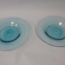 Deux assiettes verre soufflé bleu design 29 cm