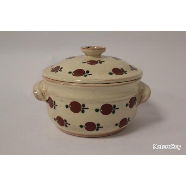 Plat couvert poterie Pommes Steiner Kiesen Suisse Art populaire