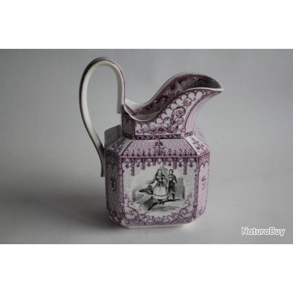 Ancien Pot  lait porcelaine Personnages illustres XIXe sicle