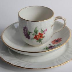 Tasse Assiette à dessert porcelaine KPM Berlin Allemagne