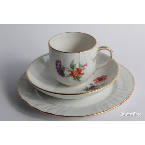 Tasse Assiette  dessert porcelaine KPM Berlin Allemagne