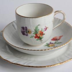 Tasse Assiette à dessert porcelaine KPM Berlin Allemagne