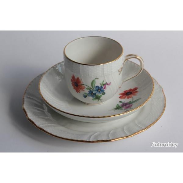 Tasse Assiette  dessert porcelaine KPM Berlin Allemagne