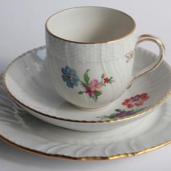 Tasse Assiette à dessert porcelaine KPM Berlin Allemagne