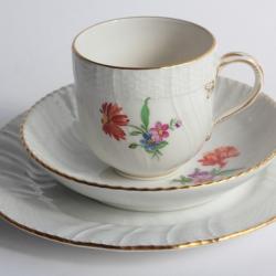 Tasse Assiette à dessert porcelaine KPM Berlin Allemagne