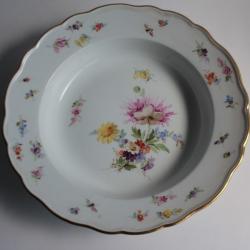 MEISSEN Assiette creuse porcelaine Fleurs Papillons XIXe siècle