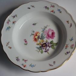 MEISSEN Assiette creuse porcelaine Fleurs Papillons XIXe siècle