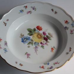 MEISSEN Assiette creuse porcelaine Fleurs Papillons XIXe siècle