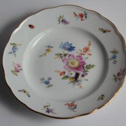 MEISSEN Assiette à dessert porcelaine Fleurs Papillons XIXe siècle
