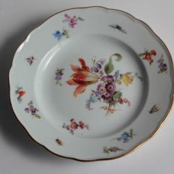 MEISSEN Assiette à dessert porcelaine Fleurs Papillons XIXe siècle