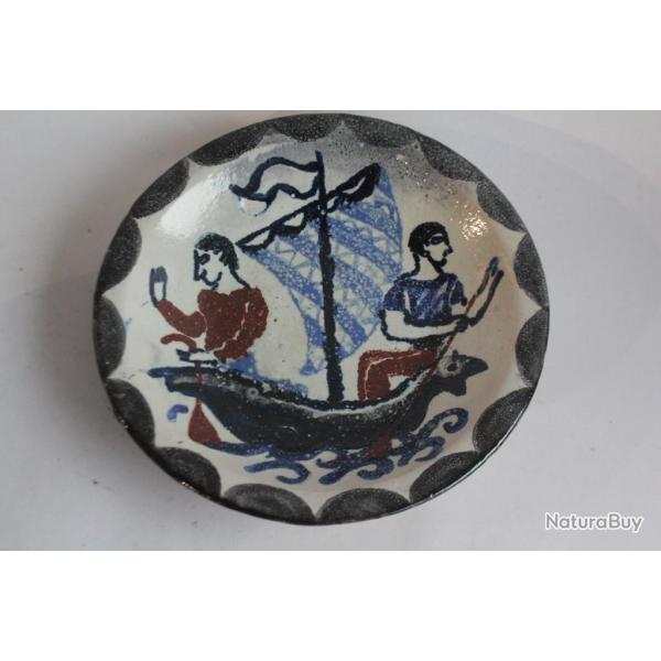 MENELIKA Plat cramique Suisse