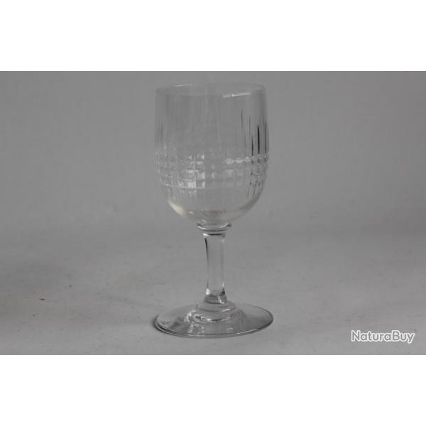 BACCARAT Verre  pied cristal Nancy 11 cm