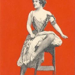 CPA illustrée Femme au fouet femme de la nuit Mode