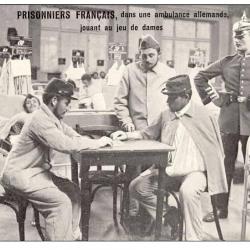 CPA GUERRE 1914-18 Prisonniers Français Allemagne Ambulance jeu de dames