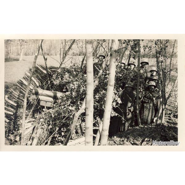CP Photo Militaria Soldats Rgiment Suisse Canon camoufl en fort Kloten