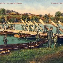 Carte Postale ancienne Armée Suisse Pontonniers Construction pont