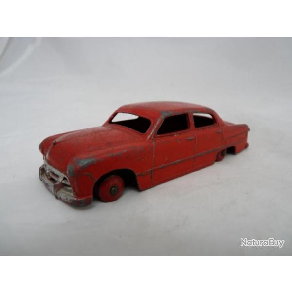 Voiture DINKY TOYS FORD SEDAN N170 Jouets