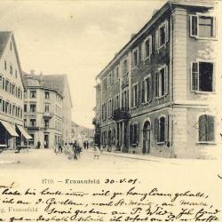 CPA Suisse THURGOVIE FRAUENFELD Rue animé du petit village militaria