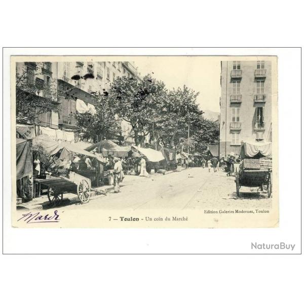 CPA 83 VAR Toulon Un coin du March n7 trs anim