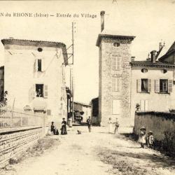 CPA 69 Rhône Saint Alban du Rhône petit village animé